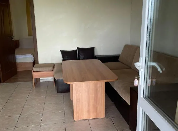 комплекс за гости малки воден Guest house 3*