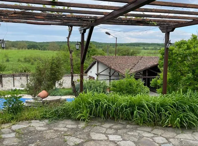 комплекс за гости малки воден Guest house 3*